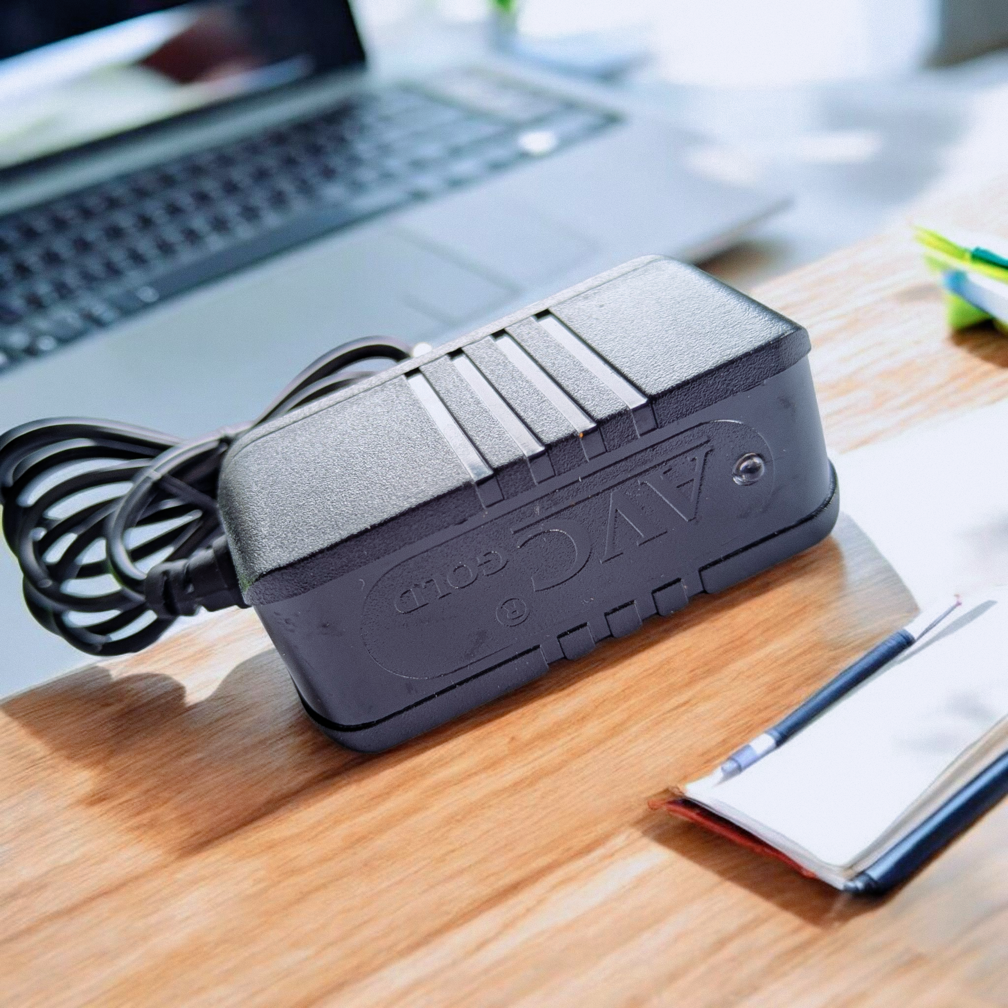 AVC GOLD KEYPAD CHARGER (V8)